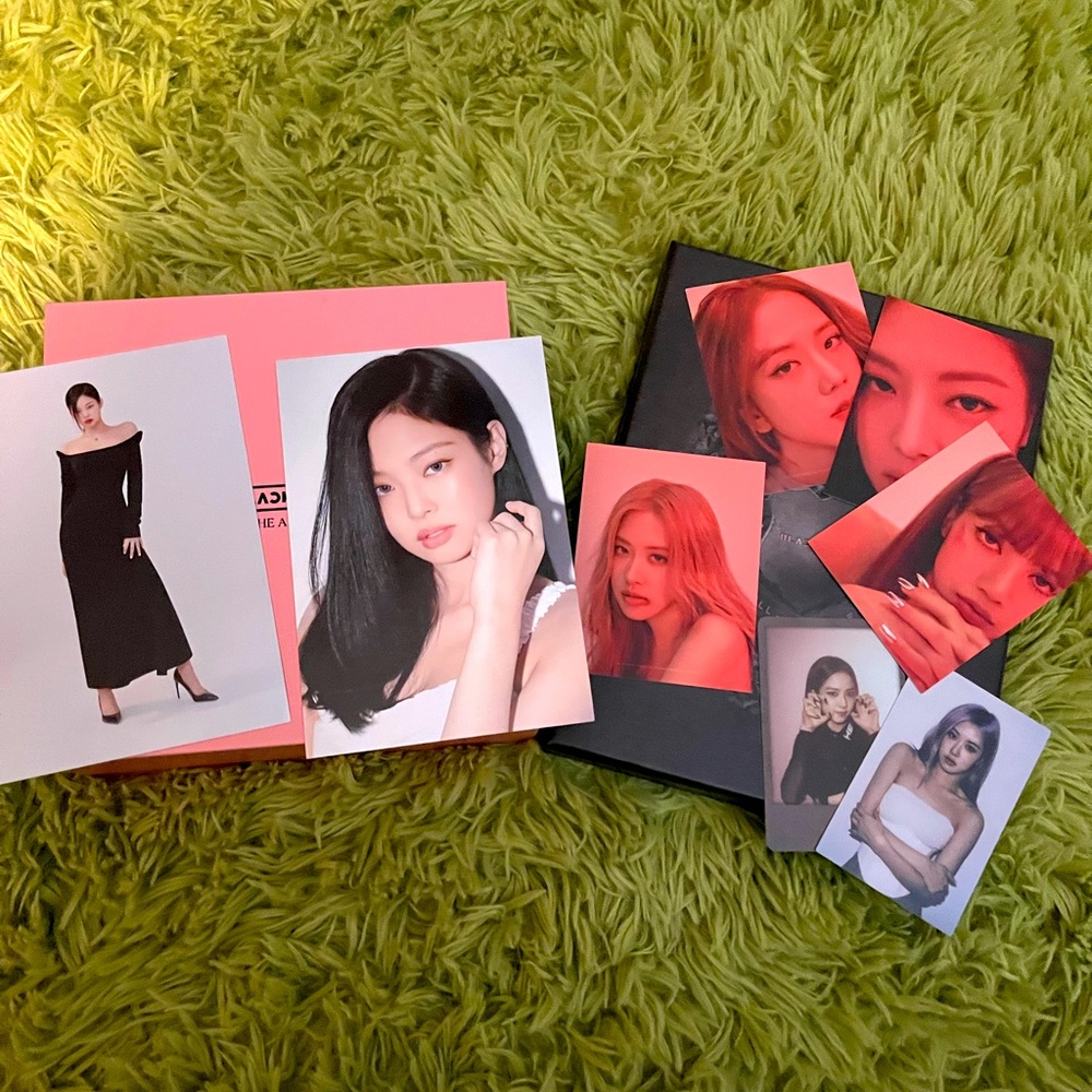 KPOP ALBUM 2 black pink bundle (black pink the album and kill this love) 35$